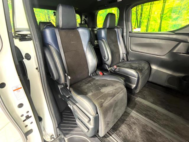 ヴェルファイア 2.5Z Aエディション ゴールデンアイズ 禁煙車 フリップダウンモニター モデリスタエアロ 両側電動スライドドア 純正10型ナビ 純正18インチアルミホイール クルーズコントロール ETC2.0 パワーバックドア オットマン(9枚目)