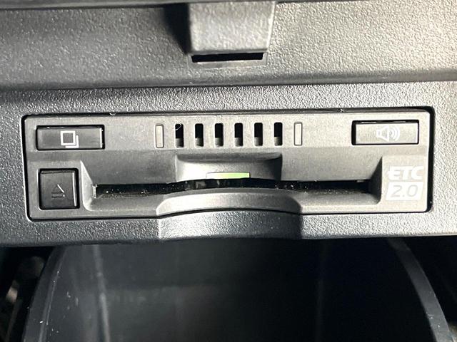 ヴェルファイア 2.5Z Aエディション ゴールデンアイズ 禁煙車 フリップダウンモニター モデリスタエアロ 両側電動スライドドア 純正10型ナビ 純正18インチアルミホイール クルーズコントロール ETC2.0 パワーバックドア オットマン(24枚目)