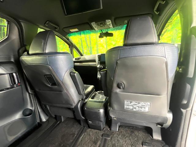 ヴェルファイア 2.5Z Aエディション ゴールデンアイズ 禁煙車 フリップダウンモニター モデリスタエアロ 両側電動スライドドア 純正10型ナビ 純正18インチアルミホイール クルーズコントロール ETC2.0 パワーバックドア オットマン(29枚目)