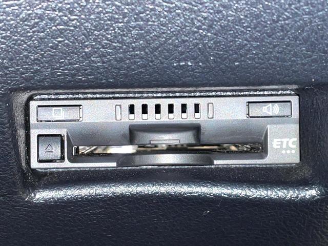 シエンタ ハイブリッドG クエロ 禁煙車 両側電動スライドドア 純正9型ナビ 全周囲カメラ トヨタセーフティセンス ステアリングヒーター コーナーセンサー シートヒーター レーンキープ LEDヘッド ETC クルコン オートハイビーム(38枚目)