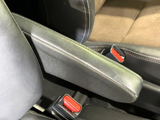 シエンタ ハイブリッドG クエロ 禁煙車 両側電動スライドドア 純正9型ナビ 全周囲カメラ トヨタセーフティセンス ステアリングヒーター コーナーセンサー シートヒーター レーンキープ LEDヘッド ETC クルコン オートハイビーム(48枚目)