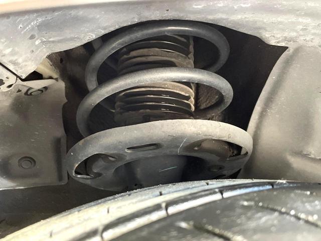 MAZDA2 15Sプロアクティブ Sパッケージ 禁煙車 マツダコネクトナビ 全周囲カメラ 衝突軽減装置 レーダークルーズコントロール シートヒーター パワーシート コーナーセンサー CD/DVD再生 レーンキープ スマートキー LEDヘッド(20枚目)