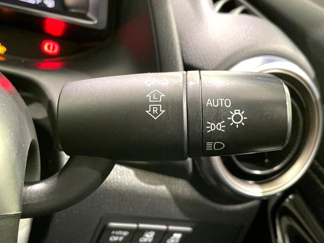 MAZDA2 15Sプロアクティブ Sパッケージ 禁煙車 マツダコネクトナビ 全周囲カメラ 衝突軽減装置 レーダークルーズコントロール シートヒーター パワーシート コーナーセンサー CD/DVD再生 レーンキープ スマートキー LEDヘッド(47枚目)