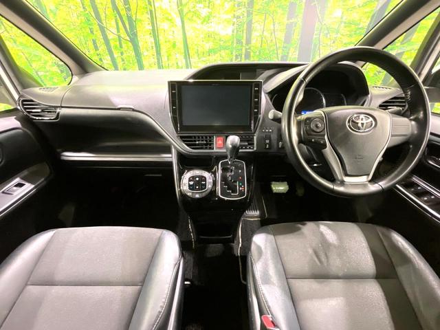 ノア Ｓｉ　ダブルバイビー　禁煙車　両側電動スライドドア　純正１０型ナビ　バックカメラ　セーフティセンス　クルーズコントロール　スマートキー　ＬＥＤヘッド　ＥＴＣ　オートハイビーム　車線逸脱警報　デュアルオートエアコン（2枚目）