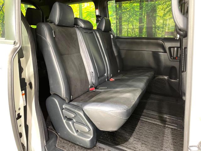 ノア Ｓｉ　ダブルバイビー　禁煙車　両側電動スライドドア　純正１０型ナビ　バックカメラ　セーフティセンス　クルーズコントロール　スマートキー　ＬＥＤヘッド　ＥＴＣ　オートハイビーム　車線逸脱警報　デュアルオートエアコン（9枚目）