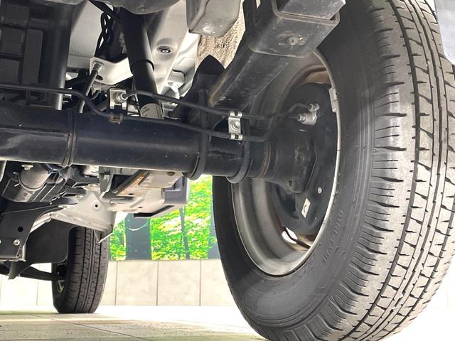 お車を安心してお乗りいただく為には、足回りの定期点検が欠かせません。サービスサポート（有償保証）では無料点検もご提供しており、安心のカーライフをお過ごしいただけるサポート体制が整っています。