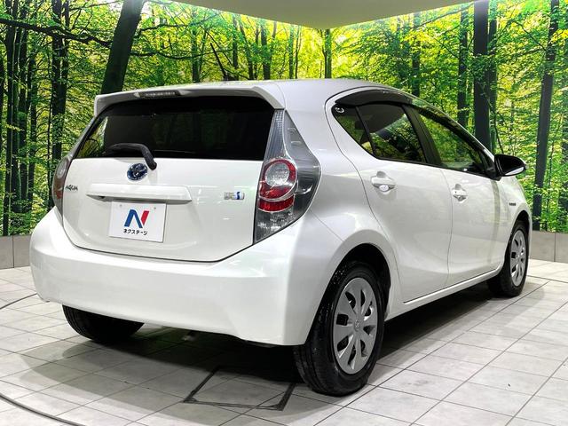 アクア S 禁煙車 純正ナビ バックカメラ スマートキー オートライト オートエアコン Bluetooth再生 電動格納ミラー ステアリングスイッチ ウインカーミラー 盗難防止装置(17枚目)