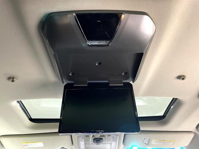 アルファード ２４０Ｓ　Ｃパッケージ　禁煙車　サンルーフ　両側電動スライドドア　フリップダウンモニター　ディスプレイオーディオ　バックカメラ　パワーバックドア　パワーシート　二列目シートオットマン　コーナーセンサー　リアオートエアコン（7枚目）
