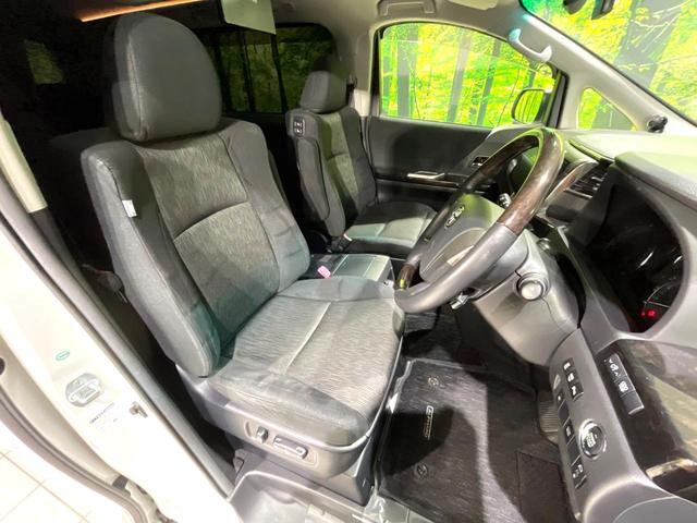 アルファード ２４０Ｓ　Ｃパッケージ　禁煙車　サンルーフ　両側電動スライドドア　フリップダウンモニター　ディスプレイオーディオ　バックカメラ　パワーバックドア　パワーシート　二列目シートオットマン　コーナーセンサー　リアオートエアコン（8枚目）