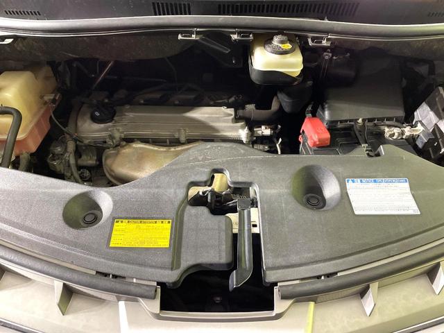 アルファード ２４０Ｓ　Ｃパッケージ　禁煙車　サンルーフ　両側電動スライドドア　フリップダウンモニター　ディスプレイオーディオ　バックカメラ　パワーバックドア　パワーシート　二列目シートオットマン　コーナーセンサー　リアオートエアコン（18枚目）