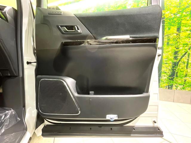 アルファード ２４０Ｓ　Ｃパッケージ　禁煙車　サンルーフ　両側電動スライドドア　フリップダウンモニター　ディスプレイオーディオ　バックカメラ　パワーバックドア　パワーシート　二列目シートオットマン　コーナーセンサー　リアオートエアコン（43枚目）