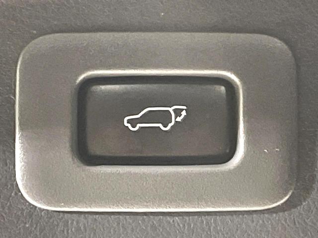 アルファード ２４０Ｓ　Ｃパッケージ　禁煙車　サンルーフ　両側電動スライドドア　フリップダウンモニター　ディスプレイオーディオ　バックカメラ　パワーバックドア　パワーシート　二列目シートオットマン　コーナーセンサー　リアオートエアコン（56枚目）