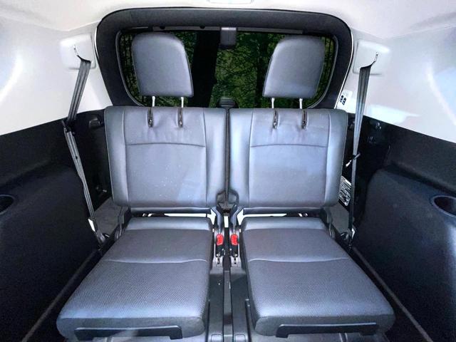 ３列目シートはもちろん状態良好☆大人でもゆったりと座って頂けますので、大人数でのお出かけもラクラクです♪ご家族で、気の知れた仲間で、ドライブに行くのが楽しみですね♪