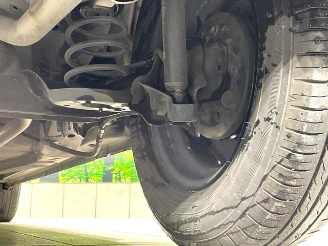 お車を安心してお乗りいただく為には、足回りの定期点検が欠かせません。サービスサポート（有償保証）では無料点検もご提供しており、安心のカーライフをお過ごしいただけるサポート体制が整っています。