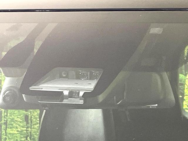 ヴォクシー ハイブリッドＺＳ　煌ＩＩＩ　禁煙車　両側パワースライドドア　純正１０インチナビ　バックカメラ　セーフティセンス　デジタルインナーミラー　クルーズコントロール　シートヒーター　ＥＴＣ　クリアランスソナー（24枚目）