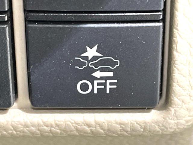 【ホンダセンシング】走行中に前方の車両等を認識し、衝突しそうな時は警報とブレーキで衝突回避と被害軽減をアシスト。より安全にドライブをお楽しみいただけます。