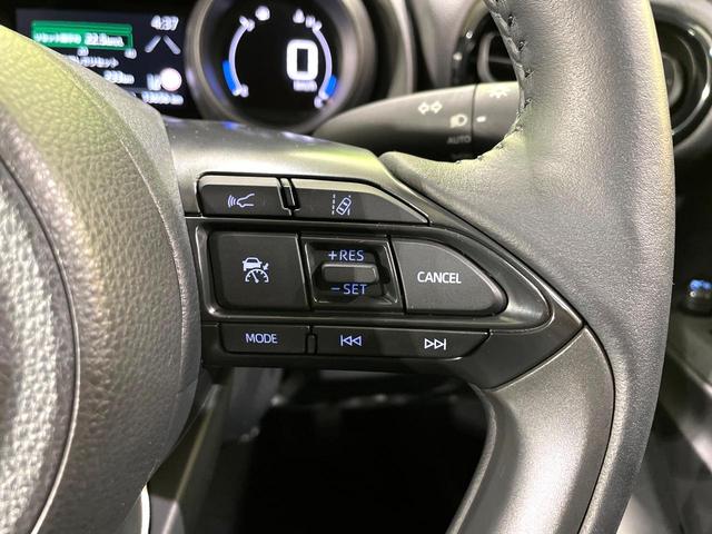 ヤリスクロス ハイブリッドＧ　禁煙車　純正８型ディスプレイオーディオ　全周囲カメラ　レーダークルーズ　セーフティセンス　ＬＥＤヘッド　シートヒーター　オートハイビーム　革巻きステアリング　純正１６インチアルミ　ＥＴＣ（5枚目）