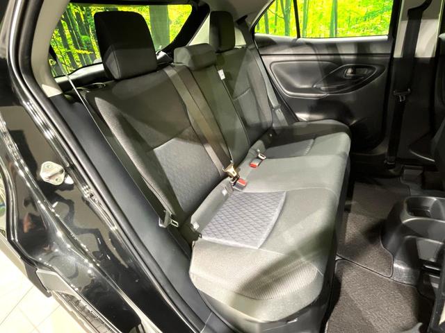 ヤリスクロス ハイブリッドＧ　禁煙車　純正８型ディスプレイオーディオ　全周囲カメラ　レーダークルーズ　セーフティセンス　ＬＥＤヘッド　シートヒーター　オートハイビーム　革巻きステアリング　純正１６インチアルミ　ＥＴＣ（9枚目）