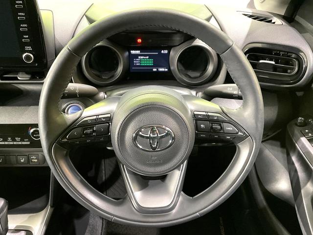 ヤリスクロス ハイブリッドＧ　禁煙車　純正８型ディスプレイオーディオ　全周囲カメラ　レーダークルーズ　セーフティセンス　ＬＥＤヘッド　シートヒーター　オートハイビーム　革巻きステアリング　純正１６インチアルミ　ＥＴＣ（11枚目）