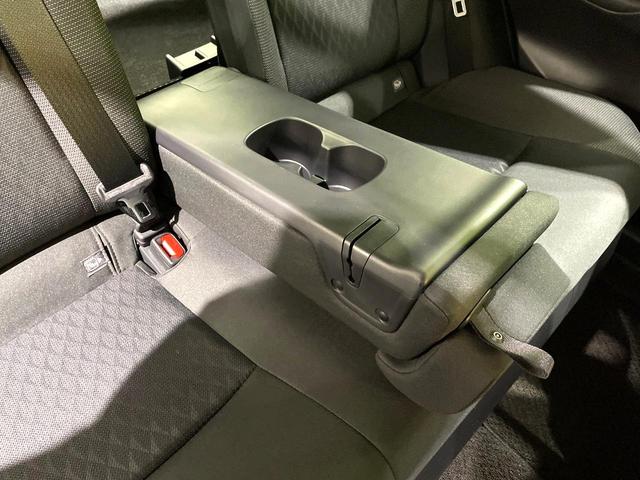 ヤリスクロス ハイブリッドＧ　禁煙車　純正８型ディスプレイオーディオ　全周囲カメラ　レーダークルーズ　セーフティセンス　ＬＥＤヘッド　シートヒーター　オートハイビーム　革巻きステアリング　純正１６インチアルミ　ＥＴＣ（39枚目）