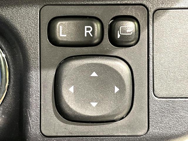 アクア Ｓ　禁煙車　純正ナビ　純正オプションアルミホイール　バックカメラ　セーフティセンス　レーンキープアシスト　スマートキー　ＬＥＤヘッドライト　ＥＴＣ　オートハイビーム　オートライト　オートエアコン（22枚目）