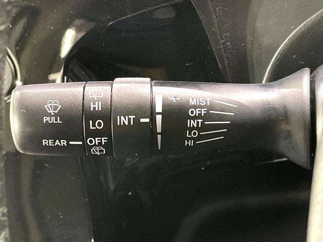 アクア Ｓ　禁煙車　純正ナビ　純正オプションアルミホイール　バックカメラ　セーフティセンス　レーンキープアシスト　スマートキー　ＬＥＤヘッドライト　ＥＴＣ　オートハイビーム　オートライト　オートエアコン（31枚目）