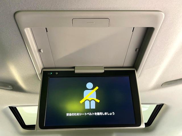アルファード ２．５Ｓ　Ｃパッケージ　禁煙車　後期　サンルーフ　純正９型ナビ　バックカメラ　フリップダウン　レーダークルーズ　両側電動ドア　セーフティセンス　３眼ＬＥＤヘッド　シートベンチレーション　電動リアゲート（4枚目）