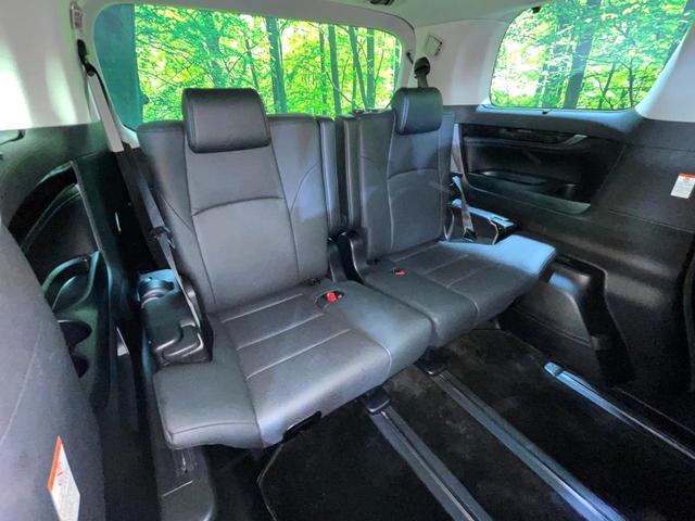 アルファード ２．５Ｓ　Ｃパッケージ　禁煙車　後期　サンルーフ　純正９型ナビ　バックカメラ　フリップダウン　レーダークルーズ　両側電動ドア　セーフティセンス　３眼ＬＥＤヘッド　シートベンチレーション　電動リアゲート（10枚目）