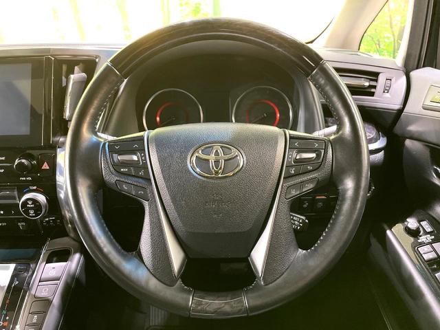 アルファード ２．５Ｓ　Ｃパッケージ　禁煙車　後期　サンルーフ　純正９型ナビ　バックカメラ　フリップダウン　レーダークルーズ　両側電動ドア　セーフティセンス　３眼ＬＥＤヘッド　シートベンチレーション　電動リアゲート（12枚目）