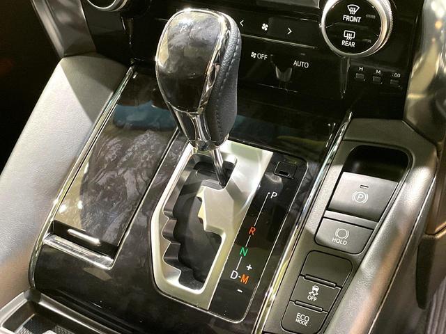 アルファード ２．５Ｓ　Ｃパッケージ　禁煙車　後期　サンルーフ　純正９型ナビ　バックカメラ　フリップダウン　レーダークルーズ　両側電動ドア　セーフティセンス　３眼ＬＥＤヘッド　シートベンチレーション　電動リアゲート（22枚目）