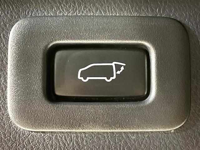 アルファード ２．５Ｓ　Ｃパッケージ　禁煙車　後期　サンルーフ　純正９型ナビ　バックカメラ　フリップダウン　レーダークルーズ　両側電動ドア　セーフティセンス　３眼ＬＥＤヘッド　シートベンチレーション　電動リアゲート（27枚目）