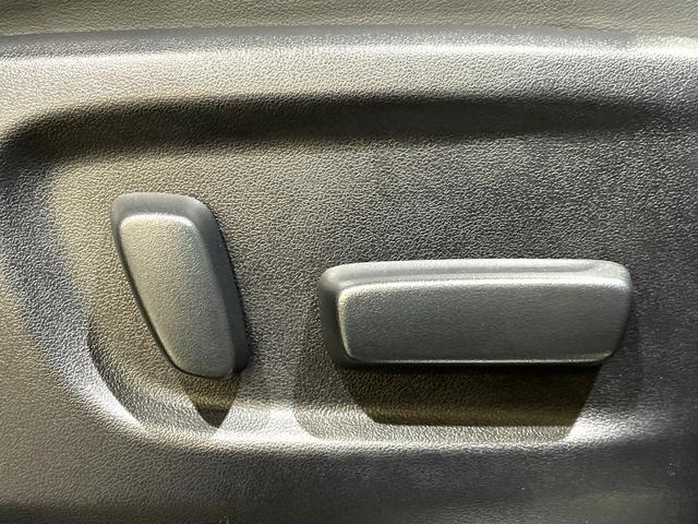 アルファード ２．５Ｓ　Ｃパッケージ　禁煙車　後期　サンルーフ　純正９型ナビ　バックカメラ　フリップダウン　レーダークルーズ　両側電動ドア　セーフティセンス　３眼ＬＥＤヘッド　シートベンチレーション　電動リアゲート（46枚目）