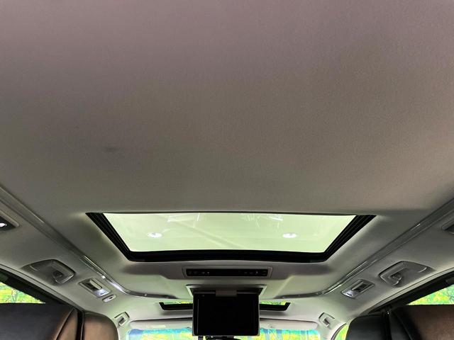 アルファード ２．５Ｓ　Ｃパッケージ　禁煙車　後期　サンルーフ　純正９型ナビ　バックカメラ　フリップダウン　レーダークルーズ　両側電動ドア　セーフティセンス　３眼ＬＥＤヘッド　シートベンチレーション　電動リアゲート（47枚目）