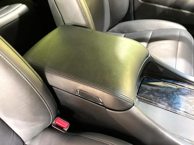 アルファード ２．５Ｓ　Ｃパッケージ　禁煙車　後期　サンルーフ　純正９型ナビ　バックカメラ　フリップダウン　レーダークルーズ　両側電動ドア　セーフティセンス　３眼ＬＥＤヘッド　シートベンチレーション　電動リアゲート（57枚目）