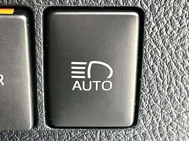 アルファード ２．５Ｓ　Ｃパッケージ　禁煙車　後期　サンルーフ　純正９型ナビ　バックカメラ　フリップダウン　レーダークルーズ　両側電動ドア　セーフティセンス　３眼ＬＥＤヘッド　シートベンチレーション　電動リアゲート（60枚目）