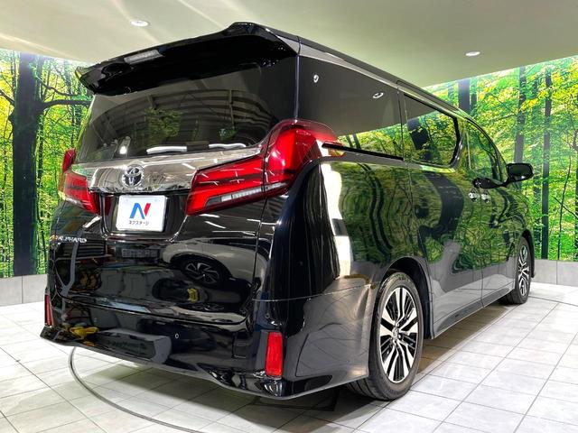 アルファード ２．５Ｓ　Ｃパッケージ　禁煙車　後期　サンルーフ　純正９型ナビ　バックカメラ　フリップダウン　レーダークルーズ　両側電動ドア　セーフティセンス　３眼ＬＥＤヘッド　シートベンチレーション　電動リアゲート（69枚目）