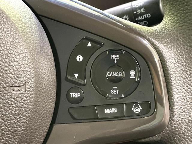 【アダプティブクルーズコントロール】高速道路での長距離走行が楽に！！自動で速度を保つクルーズコントロールが、衝突軽減システムと連携し、前方の車両を感知して車間を保つように速度調節してくれます！！