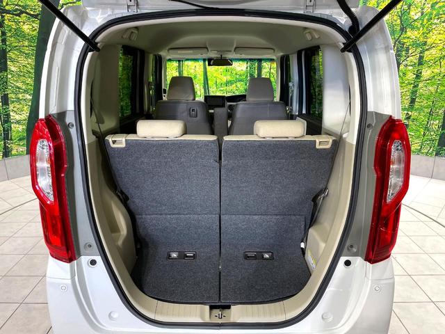 普段のお買い物や通勤、送迎等に十分な荷室スペースを確保しております。セカンドシートを倒すと、大きな荷物の積載も可能です♪