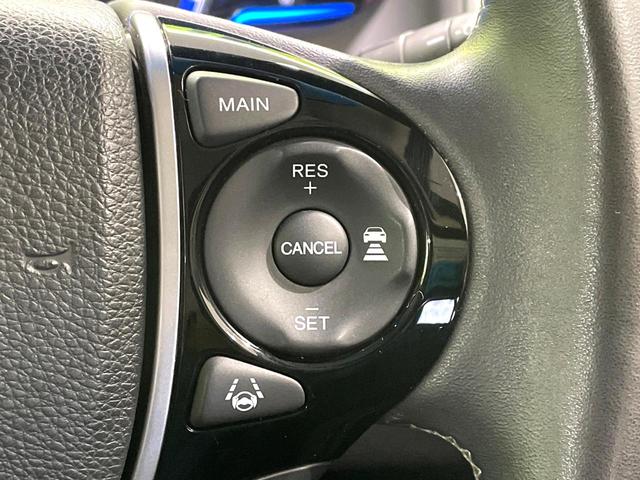 【アダプティブクルーズコントロール】高速道路での長距離走行が楽に！！自動で速度を保つクルーズコントロールが、衝突軽減システムと連携し、前方の車両を感知して車間を保つように速度調節してくれます！！