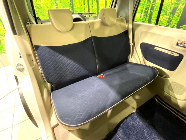 後部座席も気になるようなキズ・汚れやへたり等、大きなダメージはなく、良好な状態です。