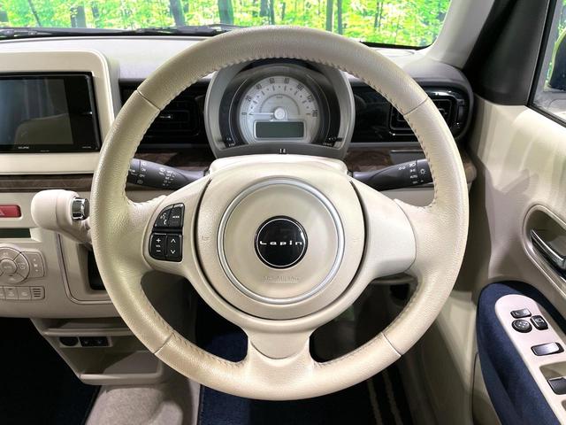 【純正革巻きステアリング】上質な革を使用することで、手にしっかり馴染みとても運転しやすいハンドルです♪