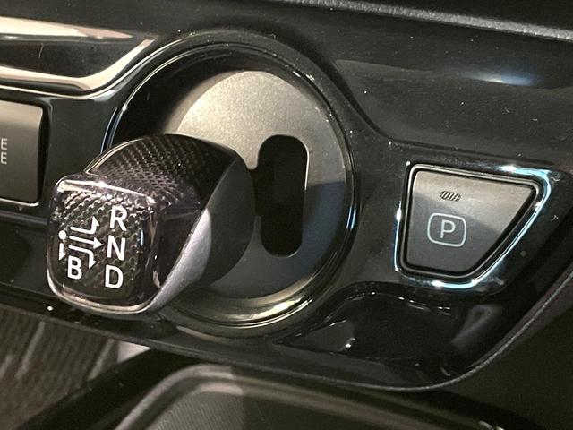 プリウス Ｓツーリングセレクション・ブラックエディション　禁煙車　純正８インチナビ　バックカメラ　レーダークルーズコントロール　セーフティセンス　シートヒーター　ＬＥＤヘッドライト　ＥＴＣ　ドライブレコーダー　１００Ｖ電源　クリアランスソナー（21枚目）