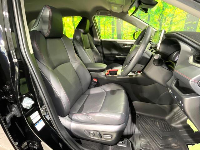 ＲＡＶ４ アドベンチャー　オフロードパッケージ　禁煙車　４ＷＤ　ナビ付ディスプレイオーディオ　全方位カメラ　シートヒーター／ベンチレーション　デジタルインナーミラー　ブラインドスポットモニター　パワーバックドア　レーダークルーズ（8枚目）