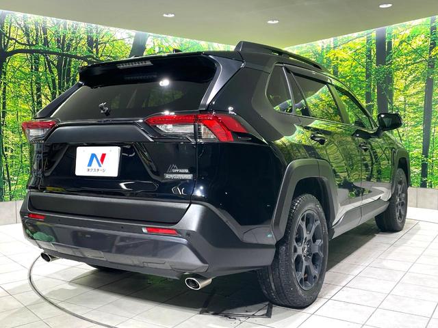 ＲＡＶ４ アドベンチャー　オフロードパッケージ　禁煙車　４ＷＤ　ナビ付ディスプレイオーディオ　全方位カメラ　シートヒーター／ベンチレーション　デジタルインナーミラー　ブラインドスポットモニター　パワーバックドア　レーダークルーズ（17枚目）