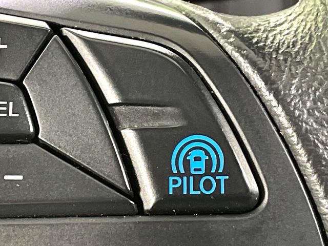 セレナ ハイウェイスター プロパイロットエディション 禁煙車 フリップダウンモニター 純正9インチナビ バックカメラ プロパイロット 両側パワースライドドア ETC ドライブレコーダー スマートキー LEDヘッドライト 純正16インチアルミホイール(6枚目)