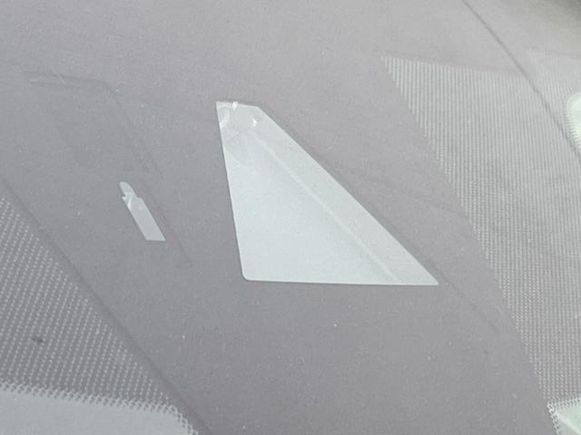 MAZDA3ファストバック 15Sツーリング 純正SDナビ 全周囲カメラ 衝突被害軽減システム レーダークルーズ 禁煙車 コーナーセンサー スマートキー LEDヘッド ビルトインETC オートハイビーム 車線逸脱警報 オートライト(5枚目)