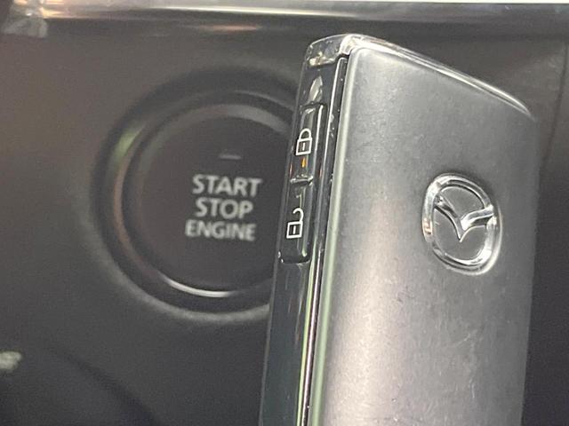 MAZDA3ファストバック 15Sツーリング 純正SDナビ 全周囲カメラ 衝突被害軽減システム レーダークルーズ 禁煙車 コーナーセンサー スマートキー LEDヘッド ビルトインETC オートハイビーム 車線逸脱警報 オートライト(7枚目)