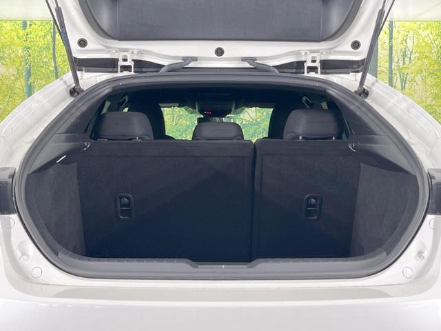 MAZDA3ファストバック 15Sツーリング 純正SDナビ 全周囲カメラ 衝突被害軽減システム レーダークルーズ 禁煙車 コーナーセンサー スマートキー LEDヘッド ビルトインETC オートハイビーム 車線逸脱警報 オートライト(10枚目)