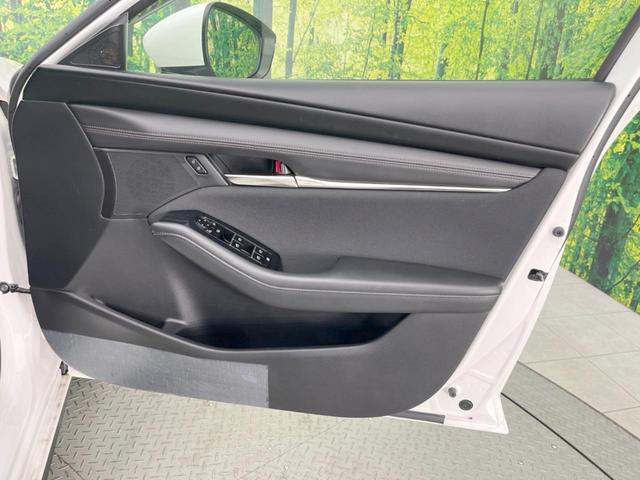 MAZDA3ファストバック 15Sツーリング 純正SDナビ 全周囲カメラ 衝突被害軽減システム レーダークルーズ 禁煙車 コーナーセンサー スマートキー LEDヘッド ビルトインETC オートハイビーム 車線逸脱警報 オートライト(38枚目)