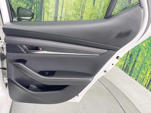 MAZDA3ファストバック 15Sツーリング 純正SDナビ 全周囲カメラ 衝突被害軽減システム レーダークルーズ 禁煙車 コーナーセンサー スマートキー LEDヘッド ビルトインETC オートハイビーム 車線逸脱警報 オートライト(39枚目)